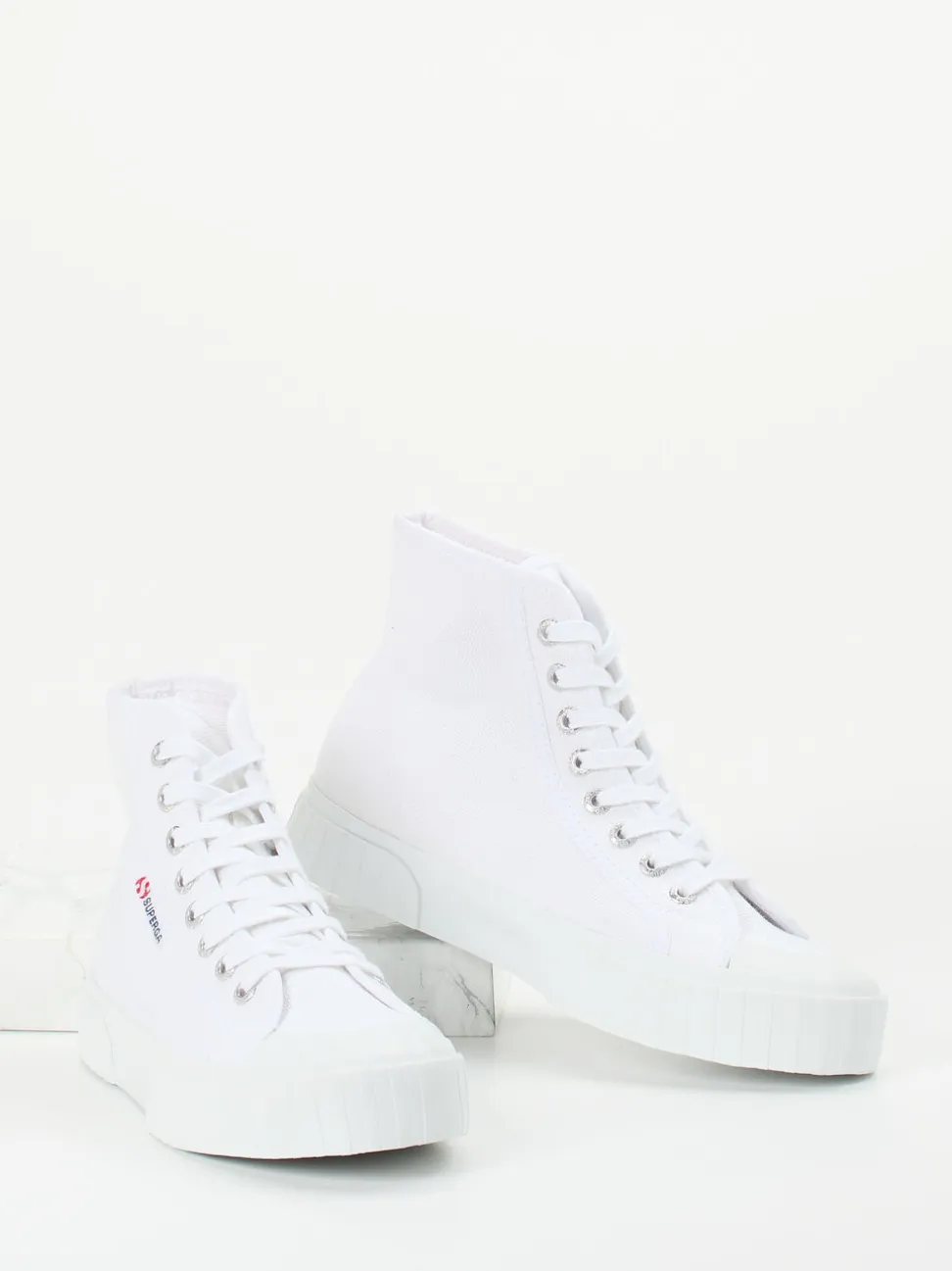 Superga – High-Top-Sneaker aus Canvas weiß