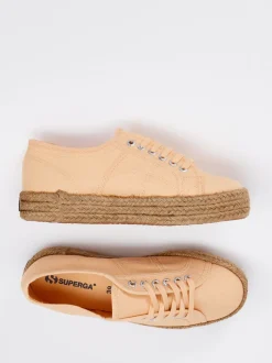 Superga – Plateau-Sneaker aus Canvas in Orange