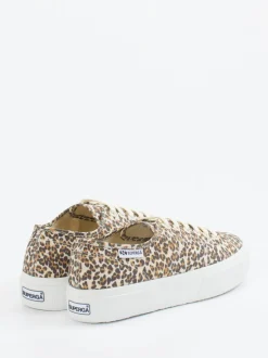 Superga – Plateau-Sneaker aus Textil mit Leo-Print