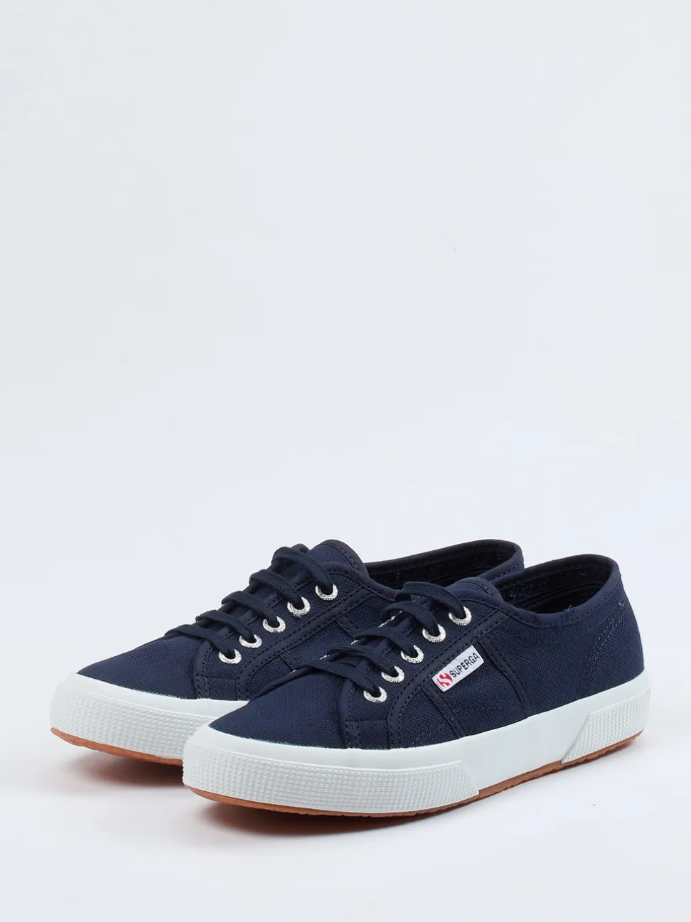 Superga – Sneaker aus Canvas in Dunkelblau