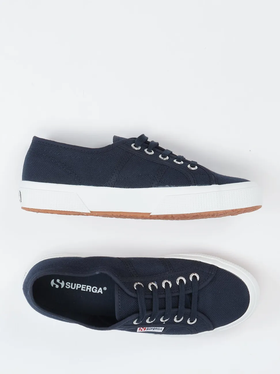 Superga – Sneaker aus Canvas in Dunkelblau