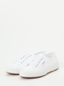 Superga – Sneaker aus Canvas in Weiß