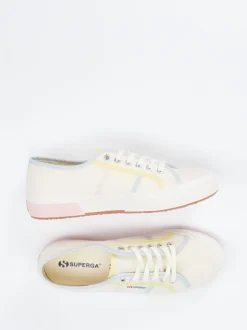 Superga – Sneaker aus Canvas in Pastelloptik