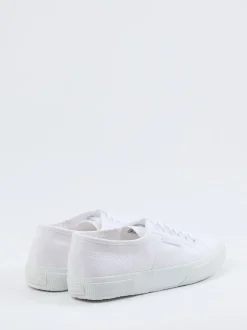 Superga – Sneaker aus Canvas in Weiß