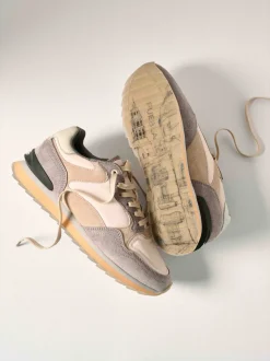 THE HOFF BRAND – Retro-Sneaker aus Velour/Textil creme