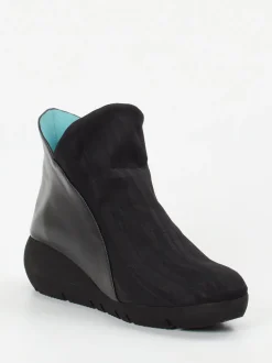 Thierry Rabotin – Stiefelette aus Textil und Lammnappa