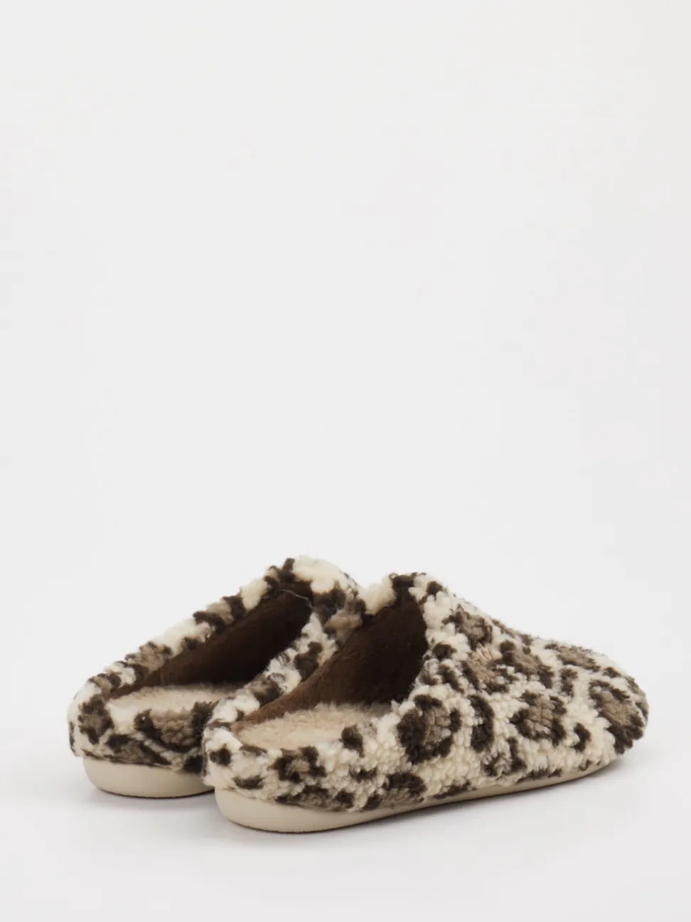 Thies – Hausschuhe aus Textil in Leoprint-Optik
