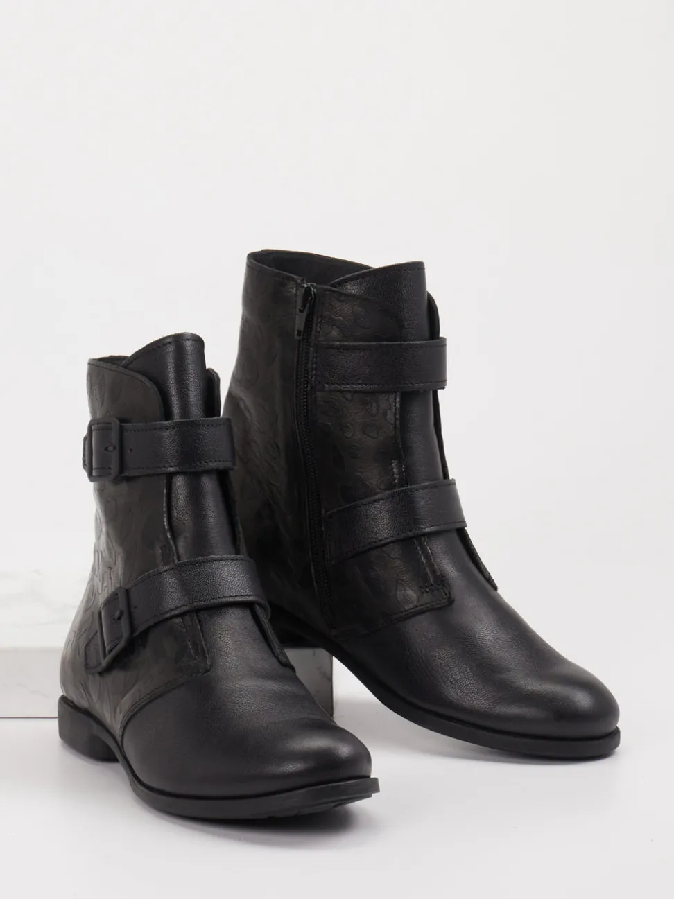 Think – Biker-Stiefelette aus Leder in Schwarz