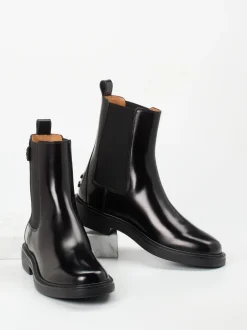 Tod's – Chelsea Boots aus Hochglanzleder schwarz