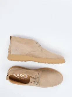 Tod's – Desert Boots aus Veloursleder sandbeige