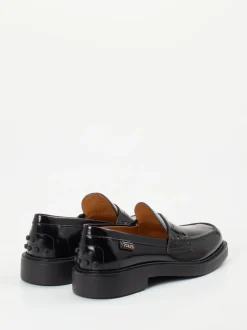 Tod's – Loafer aus Hochglanzleder schwarz