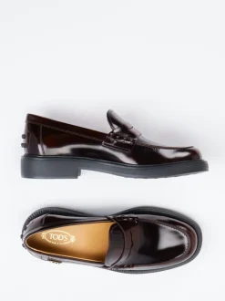 Tod's – Loafer aus Hochglanzleder in Burgunder