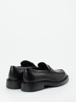 Tod's – Loafer aus Hochglanzleder schwarz
