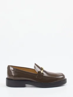 Tod's – Loafer aus Hochglanzleder in Schlammgrün
