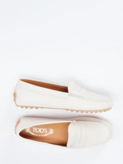 Tod's – Loafer aus Kalbleder in Cremeweiß