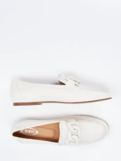 Tod's – Loafer aus Kalbleder in Cremeweiß