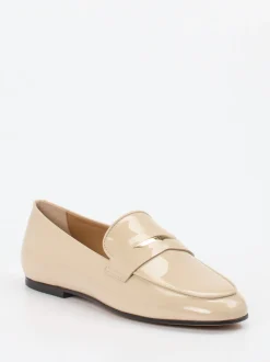 Tod's – Loafer aus Lackleder in Beige
