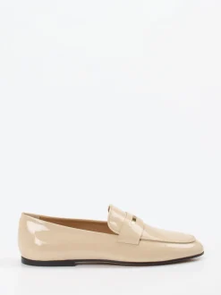 Tod's – Loafer aus Lackleder in Beige