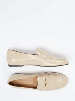Tod's – Loafer aus Lackleder in Beige