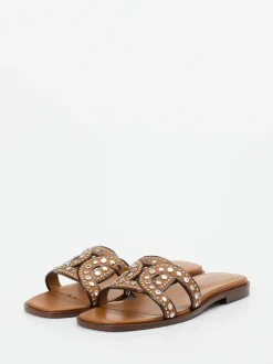 Tod's – Slides aus Kalbleder mit Nietenbesatz