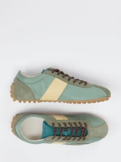 Tod's – Sneaker aus Veloursleder in Salbeigrün