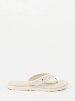 Tommy Hilfiger – Zehentrenner aus Textil in Beige