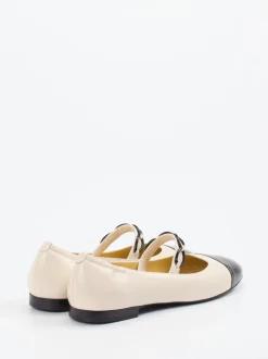 Truman's – Mary Jane Ballerinas aus Lackleder creme