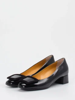 Truman's – Pumps aus Lackleder mit Zierschnalle