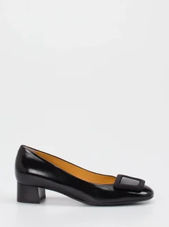 Truman's – Pumps aus Lackleder mit Zierschnalle