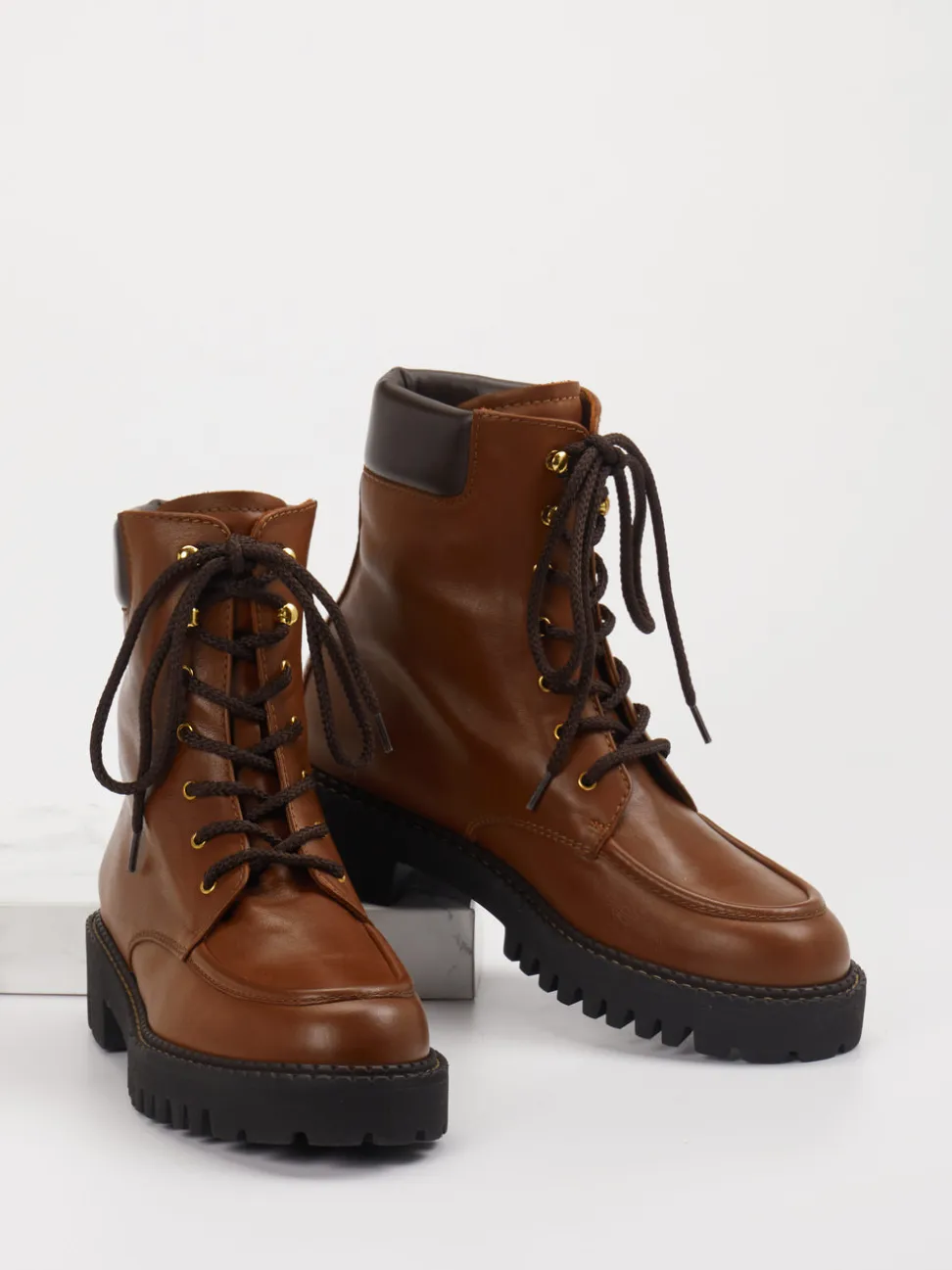 Truman's – Schnürboots aus Lammleder braun