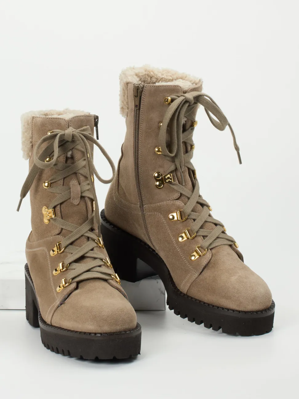 Truman's – Schnürboots aus Veloursleder beigebraun