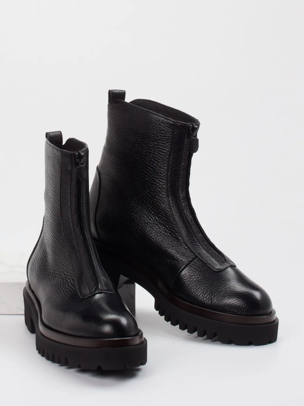 Truman's – Stiefelette aus Elchleder in Schwarz