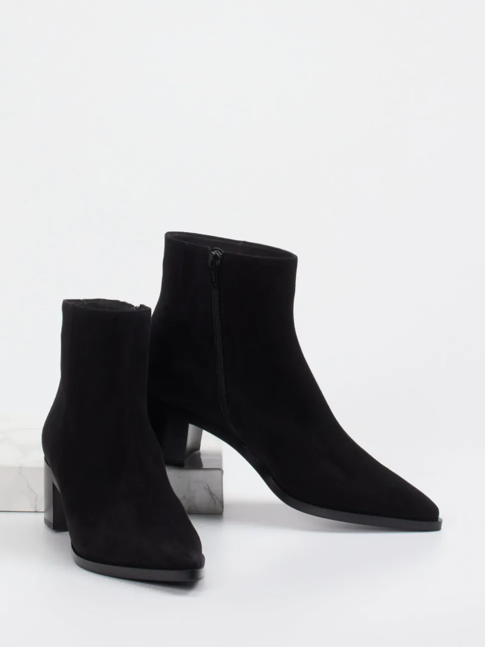 Truman’s – Stiefeletten aus Veloursleder schwarz