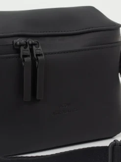 Ucon Acrobatics – Crossbody Bag aus PU in Schwarz