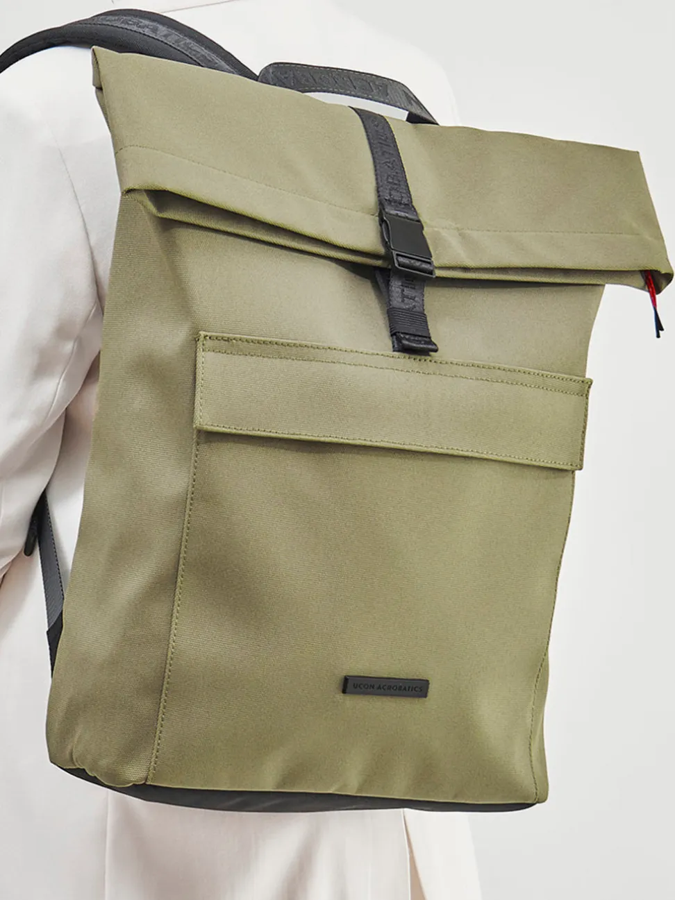 Ucon Acrobatics – Rolltop-Rucksack aus Textil Olivgrün