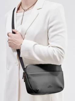 Ucon Acrobatics – Schultertasche aus Textil schwarz