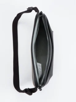 Ucon Acrobatics – Schultertasche aus Textil schwarz
