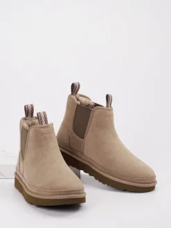 UGG – Chelsea Boots aus Veloursleder sandbeige