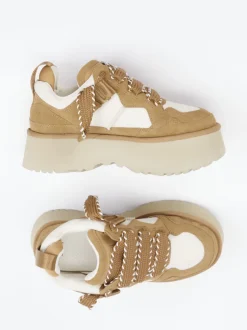 UGG – Chunky Sneaker aus Velour/Textil sandbeige