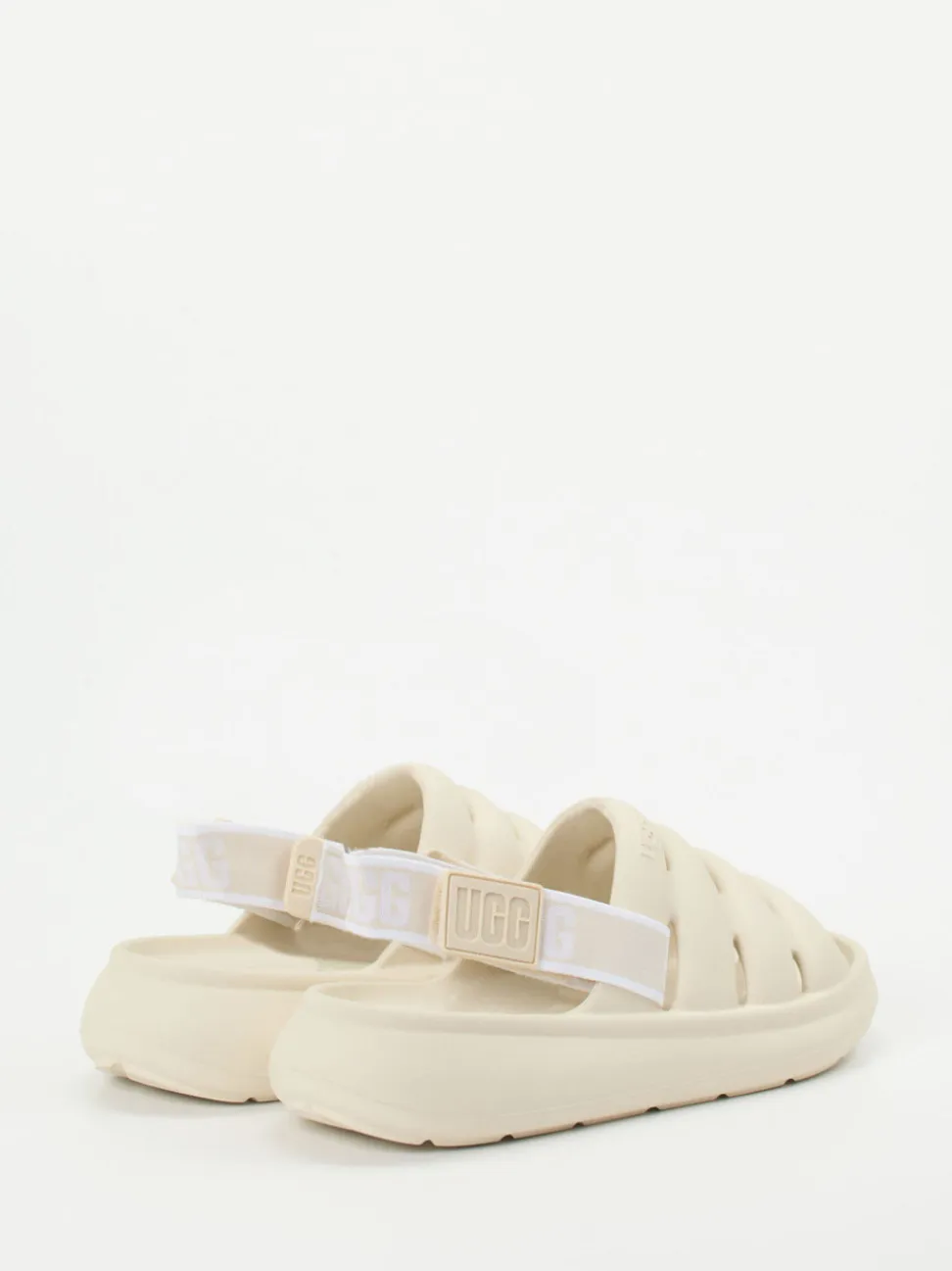 UGG – Chunky-Sandale aus Lammleder Cremebeige
