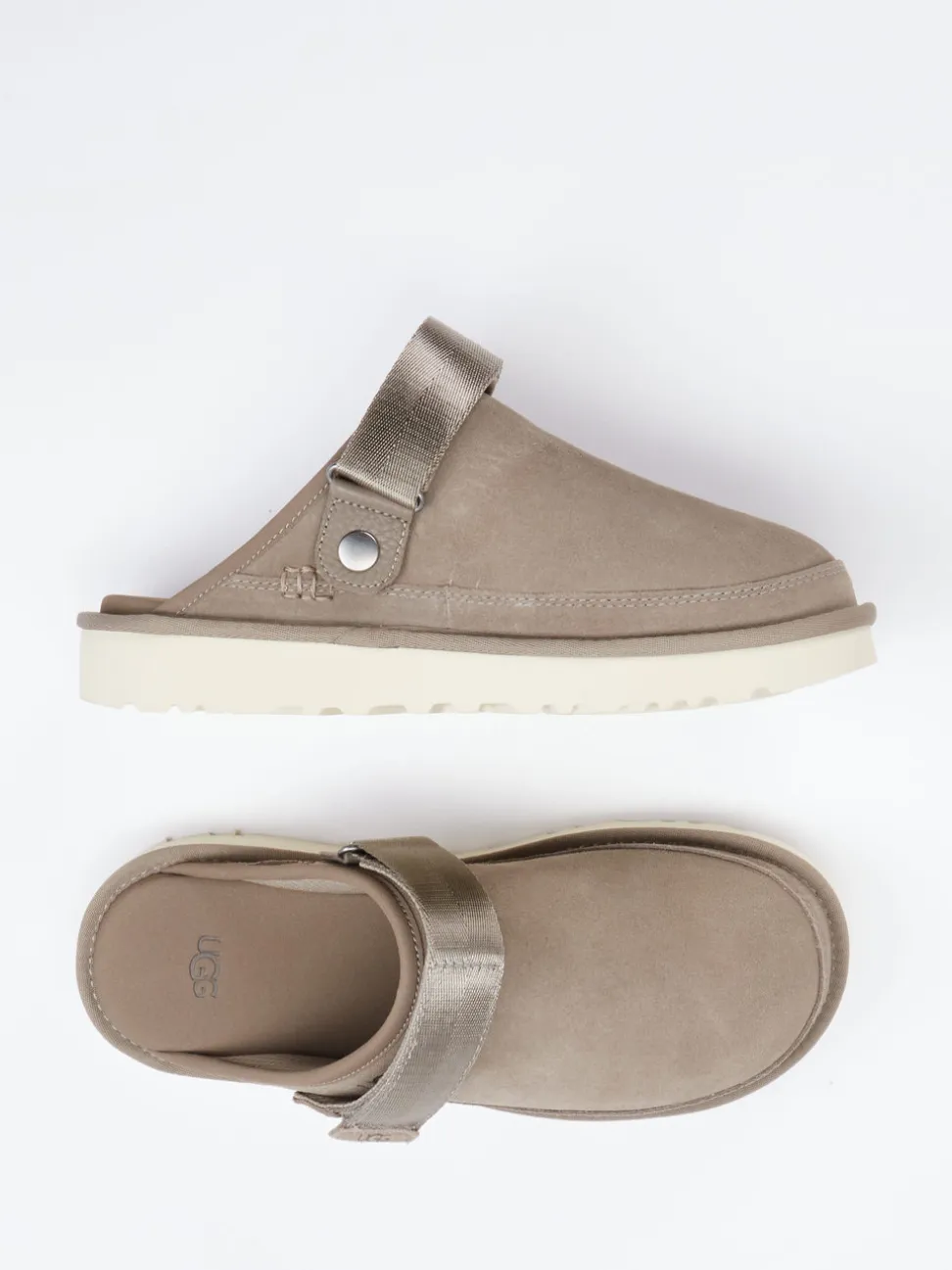 UGG – Clogs aus Veloursleder in Taupe