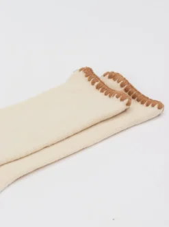 UGG – Crew Socken aus Textil in Cremeweiß