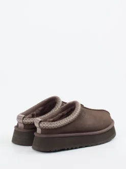 UGG – Hausschuh aus Veloursleder mokkabraun