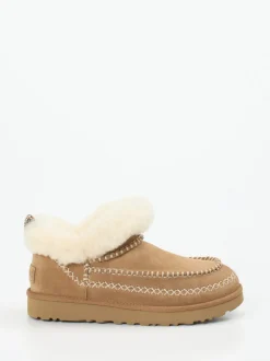 UGG – Hausschuh-Stiefelette aus Veloursleder hellbraun
