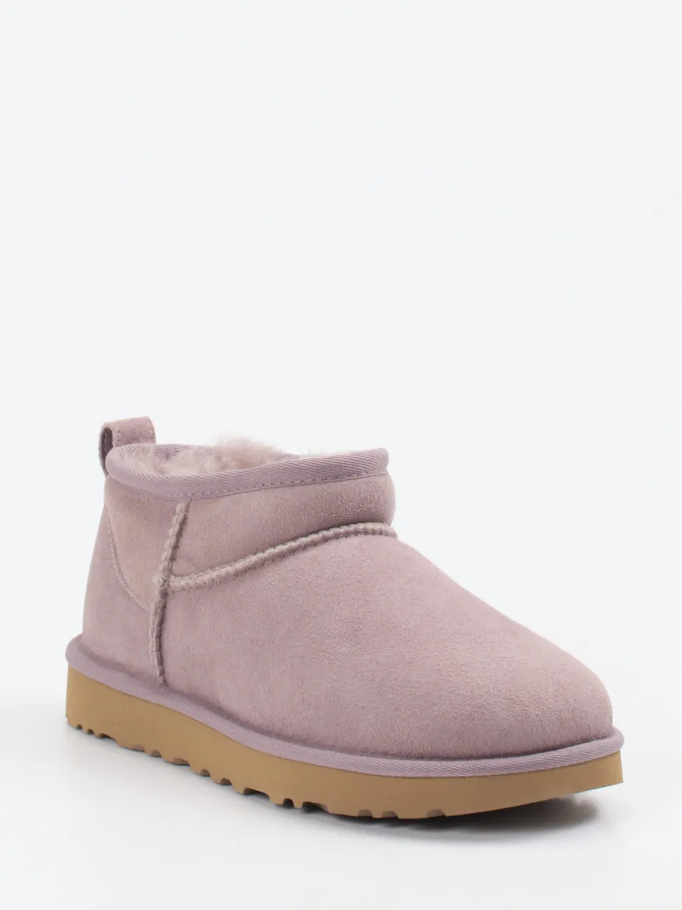 UGG – Lammfell-Boots aus Veloursleder in Altrosa