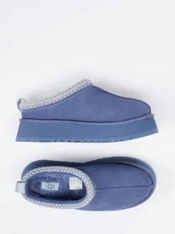 UGG – Plateau-Hausschuh aus Veloursleder in Blau