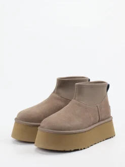 UGG – Plateau-Stiefeletten aus Veloursleder taupe