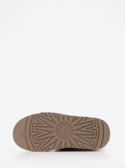 UGG – Plattform-Hausschuh aus Veloursleder karamellbraun