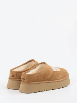 UGG – Plattform-Pantolette aus Veloursleder Karamell
