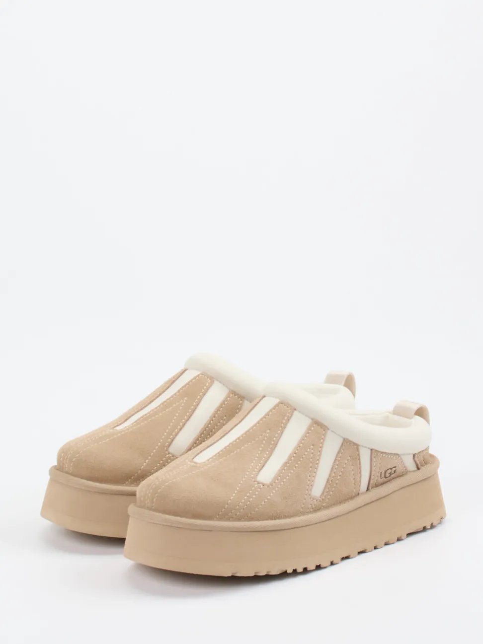 UGG – Plattform-Pantoletten aus Veloursleder Beige